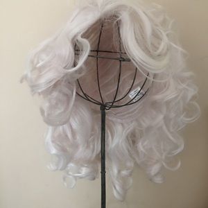 Awesome WHITE WIG! Quality Theatrical COSPLAY